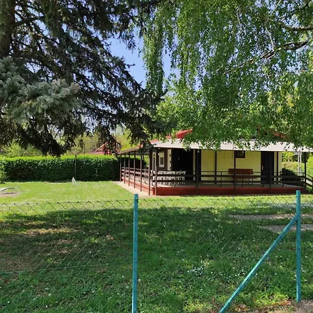 Сasa de vacaciones Napfeny Ueduelohaz